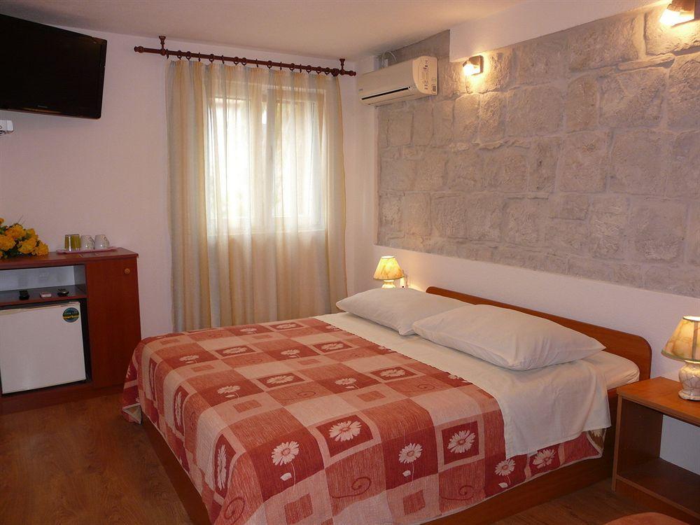 Guesthouse Pjaceta Split Exterior foto
